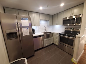 Full kitchen