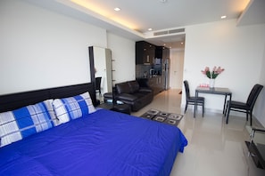 Cosy Beach View Condominium 1215