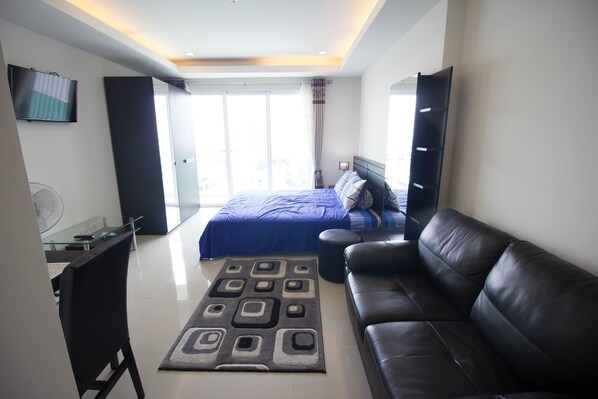 Cosy Beach View Condominium 1215