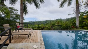 Sunbathing deck 