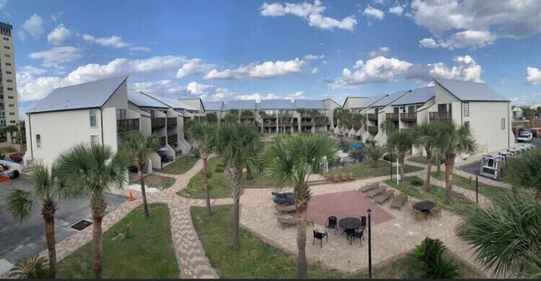 72 unit complex with no elevators 