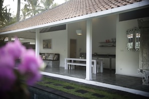 Gili T 1 Bedroom Villa Near Beach 