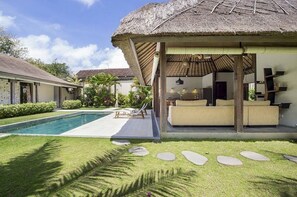 Kabutera 2 Bedroom Villa in Uluwatu;* su