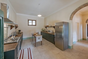 Groundfloor Kitchen 