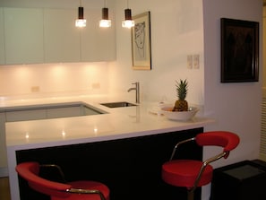 Artsy 2br AptB Malls AirpTr ALABANG