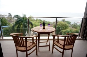 Front SeaView 2BR_Baan PlaiHaad Pattaya