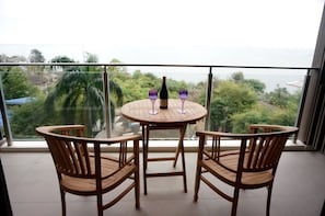 Front SeaView 2BR_Baan PlaiHaad Pattaya
