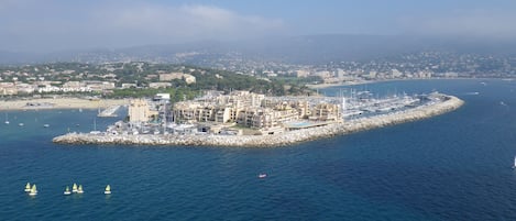 Marina de Bormes les Mimosas - vue aérienne