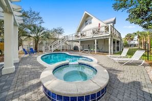 Fantastic home with private pool