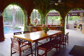 Outdoor dining