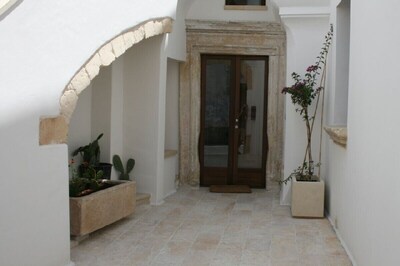 Luxurious holiday home rental in historical old town apartment, Puglia