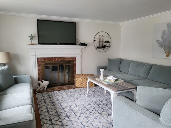 large screen TV with cable and Wi-Fi