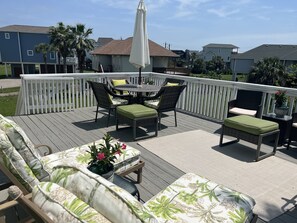 Outdoor dining and lounging