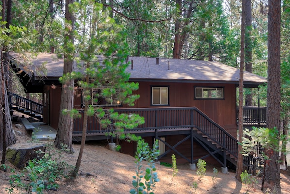 Front and side view of the Cabin