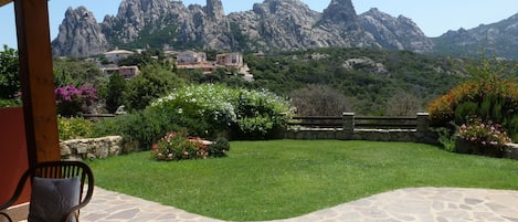 Veranda, garden and view.