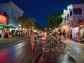 Just Steps From The Home , Down Town Key West - Duval Street. 