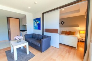 1-BR Apartment Near Pool@Rocco HuaHin_3K