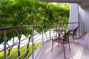 Baan SanKraam_1BR Apt, CBA-PoolView
