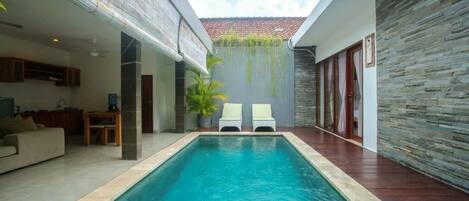 CENTRAL SEMINYAK VILLA,2 BR PRIVATE POOL