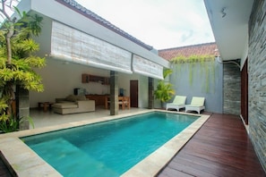 CENTRAL SEMINYAK VILLA,2 BR PRIVATE POOL