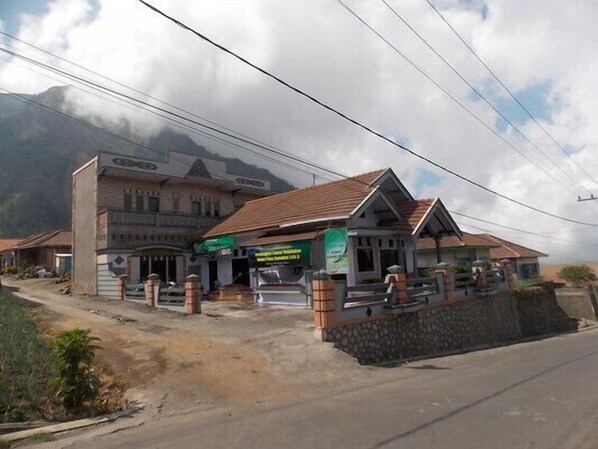 Penginapan / Homestay Balqis Near Bromo