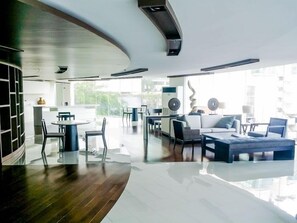Homie Center Bangkok BTS Sukhumvit (58)