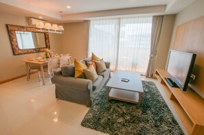 SeaView Partial 1BR Suite@RoccoHuaHin_7I