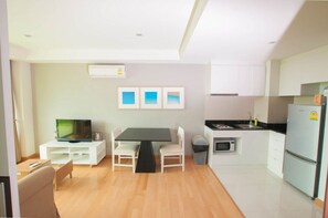 1-BR Apartment PoolView@Rocco HuaHin_4H