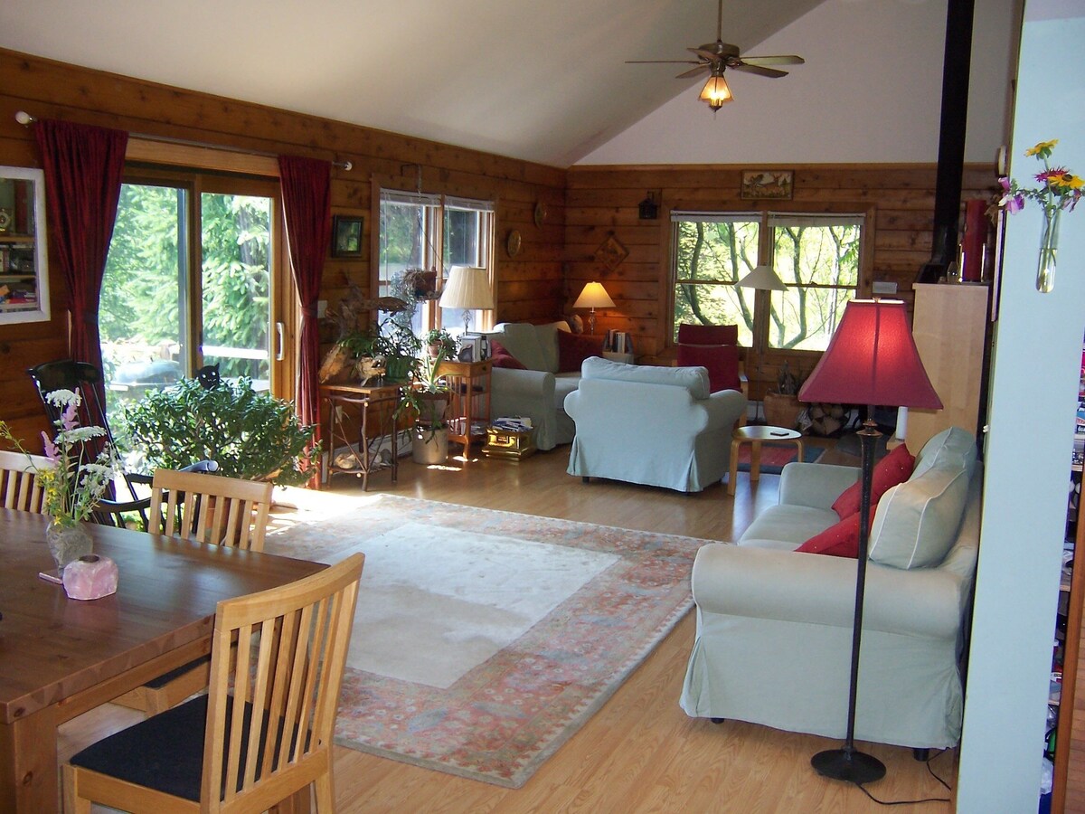 Andes Cabin Retreat-Spectacular View Adjoining ~NYC~ Reservoir, short/ long term