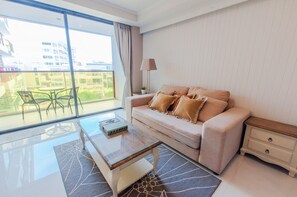 1-BR Suite with SofaBed @Rocco HuaHin_5I