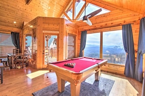 Living Room | Pool Table