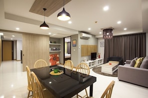 Front SeaView 2Bedroom@Rocco HuaHin_6J