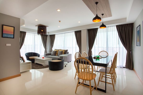 Front SeaView 2Bedroom@Rocco HuaHin_6J