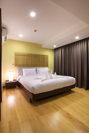 Front SeaView 2Bedroom@Rocco HuaHin_6J