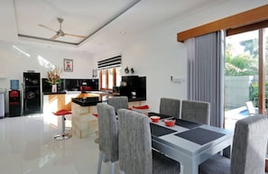 M2-New 3Bed Villa,Hidden Oasis in Legian