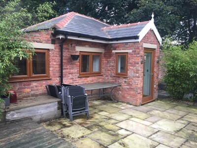 Luxury 1Bedroom Lodge(sleeps 4) in Prestwich