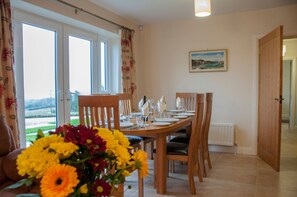 Dining Room Table Finn Cottage