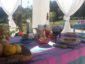 Outdoor dining