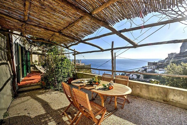 Villa Arcangela B: Ein Charakteristisches Und Einladendes Zweistöckiges Haus Mit Blick Auf Die Sonne Und Das Meer. - Amalfiküste