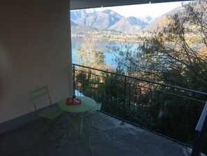 Cielo, Proprietà, Casa, Architettura, Camera, Montagna, Albero, Casa, Finestra, Immobiliare