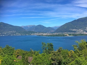 Body Of Water, Sky, Nature, Mountain, Highland, Lake, Mountainous Landforms, Wilderness, Natural Landscape, Loch