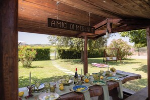 Outdoor dining