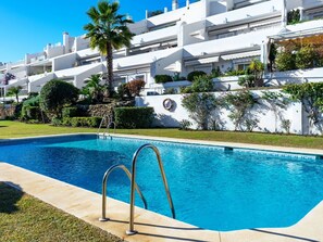 Schwimmbad, Eigentum, Gebäude, Grundeigentum, Wohnung, Resort, Haus, Wohngebiet, Urlaub, Eigentumswohnung