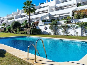 Schwimmbad, Eigentum, Gebäude, Grundeigentum, Wohnung, Resort, Haus, Wohngebiet, Urlaub, Eigentumswohnung