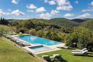 Communal swimming pool and terrace