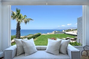 Living Room | Sea View 
