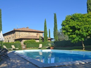 Piscine, Propriété, Maison, Bâtiment, Immobilier, Zone Résidentielle, Biens, Villa, Vacances, Arbre