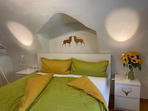 Bedroom 3 - Room of singing deers