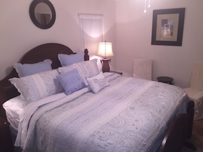 master bedroom king size bed