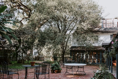 Carriage House - Louisiana Room